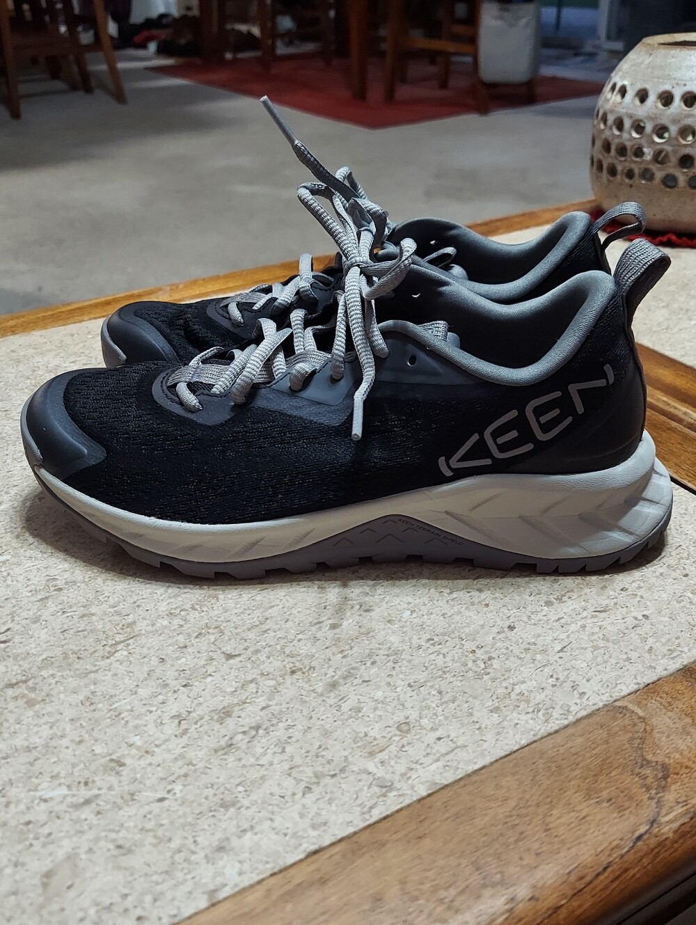 Keen Woman's Versacore Speed Shoe Size 7.5